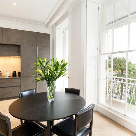 Luxurious Royal York Crescent By Bijou Boutique * Bristol