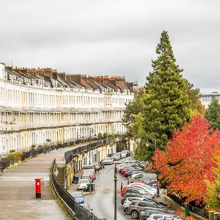Luxurious Royal York Crescent By Bijou Boutique Apartment